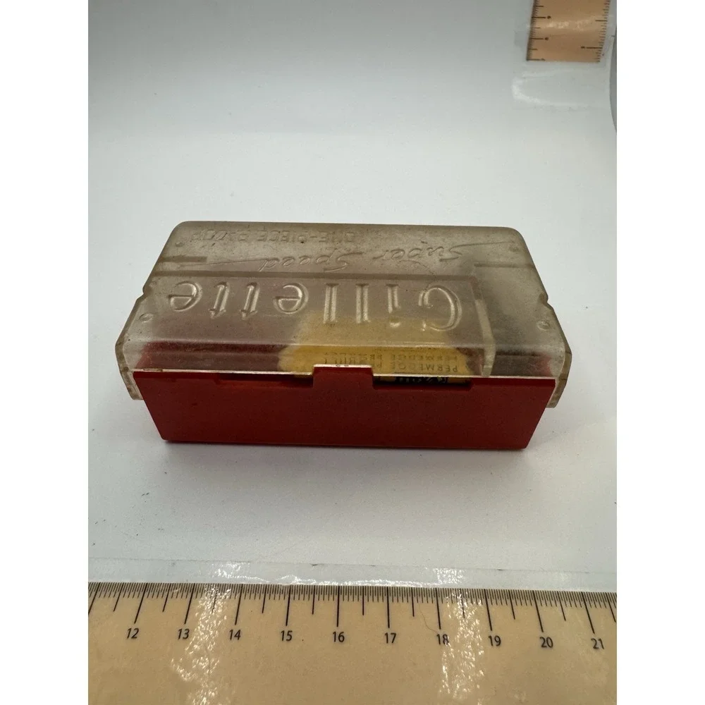 Vintage‎ Gillette Super Speed Safety Razor in Original Plastic Case w/ Blades